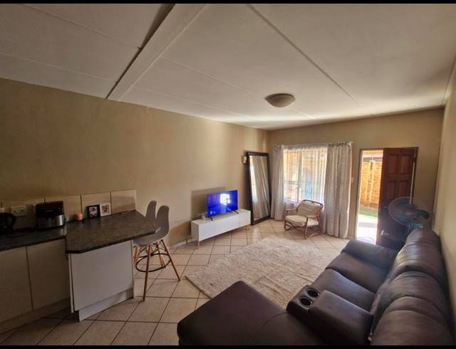 2 BEDROOM APARTMENT FOR SALE IN KLIPPOORTJE